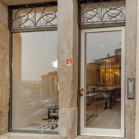 Historical Taipas By Vacationy Oporto